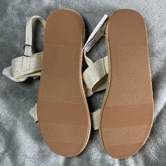 NWT GAP Kid's Sandals - Picture 7 of 7